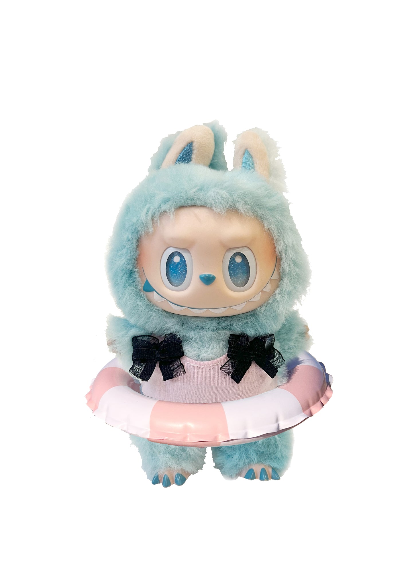 Labubu Big into Energy Blind Box + Beach Holiday Style Outfit